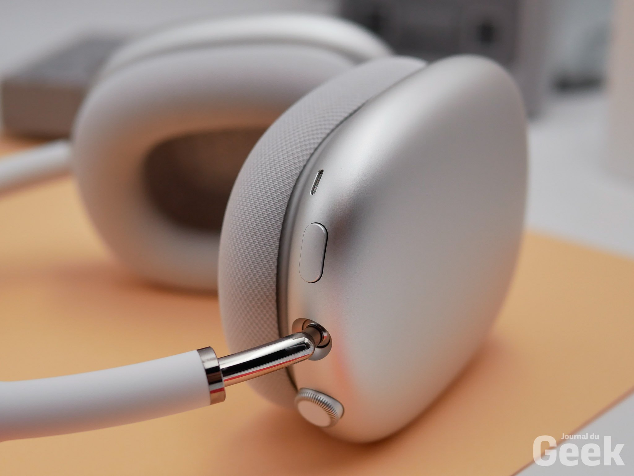 AirPods Max : Apple présente son tout premier casque audio sans