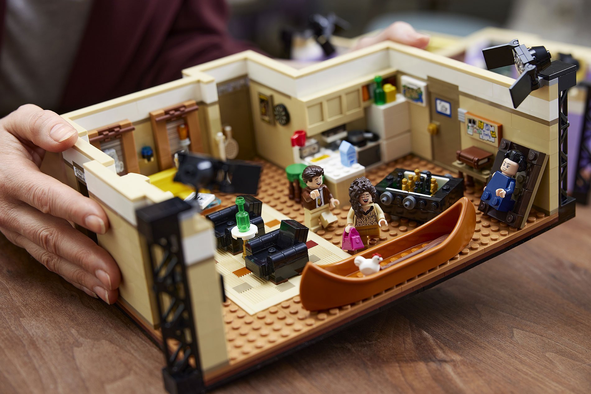 LEGO dévoile un nouveau set de la série F.R.I.E.N.D.S. avec les  appartements de Monica/Rachel et Joey/Chandler