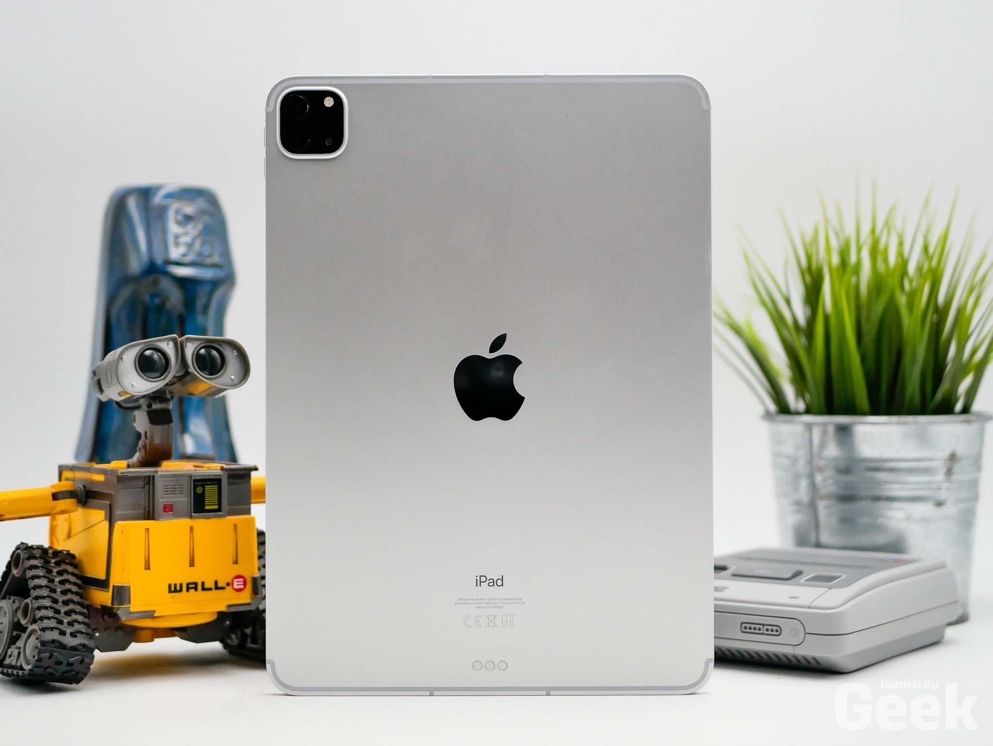 Nouvel iPad Pro 11″ 256 Go Gris sidéral Wi-Fi - D.E.D ELECTROMENAGER