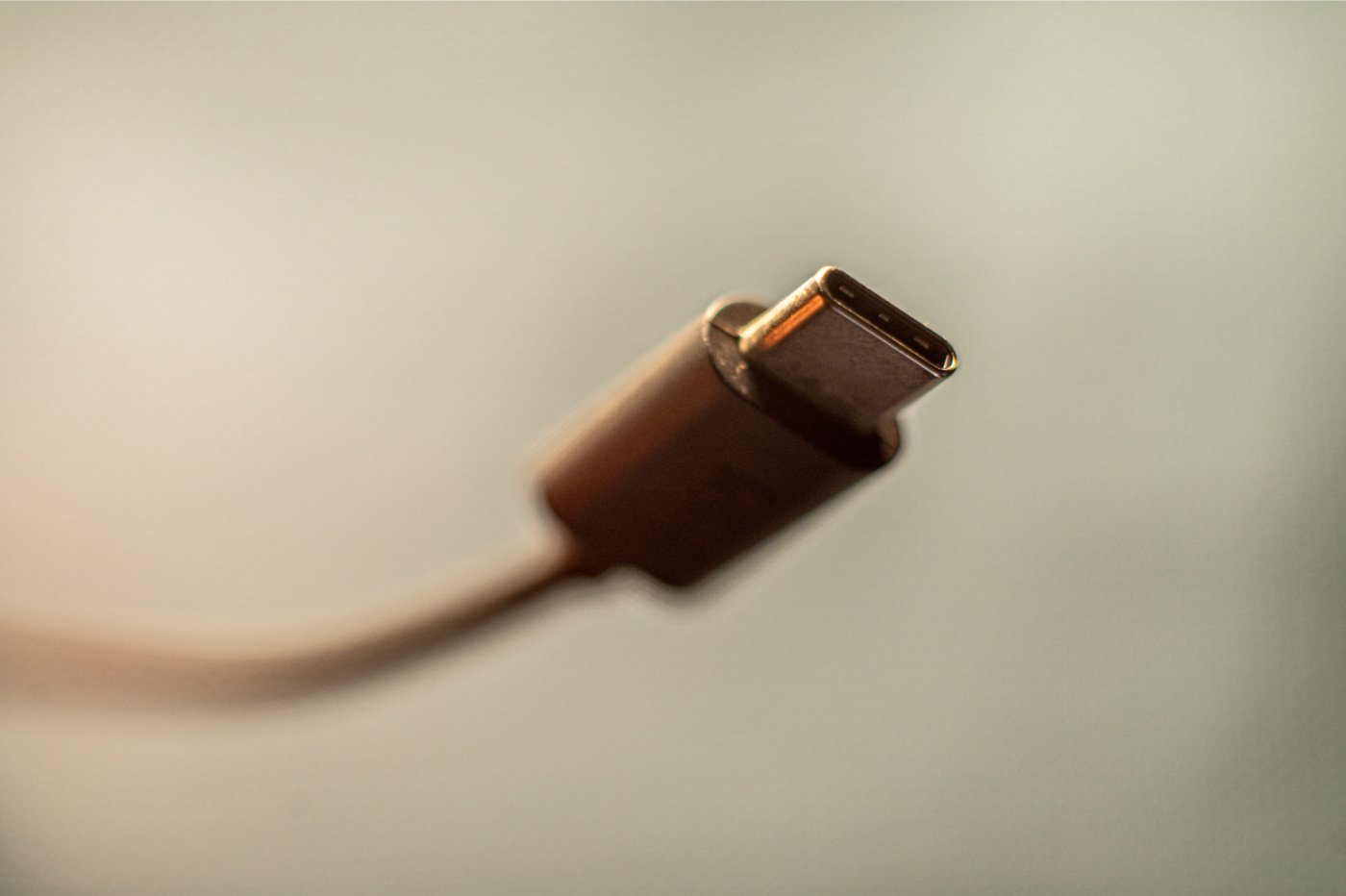 Les premiers câbles USB-C 240W disponibles sur