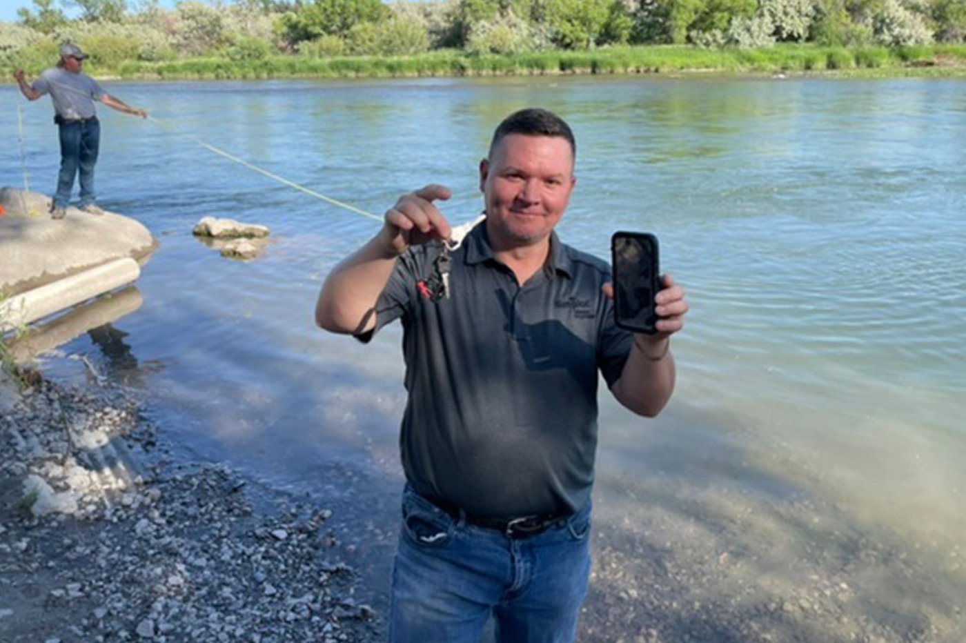 iPhone tombé dans une rivière