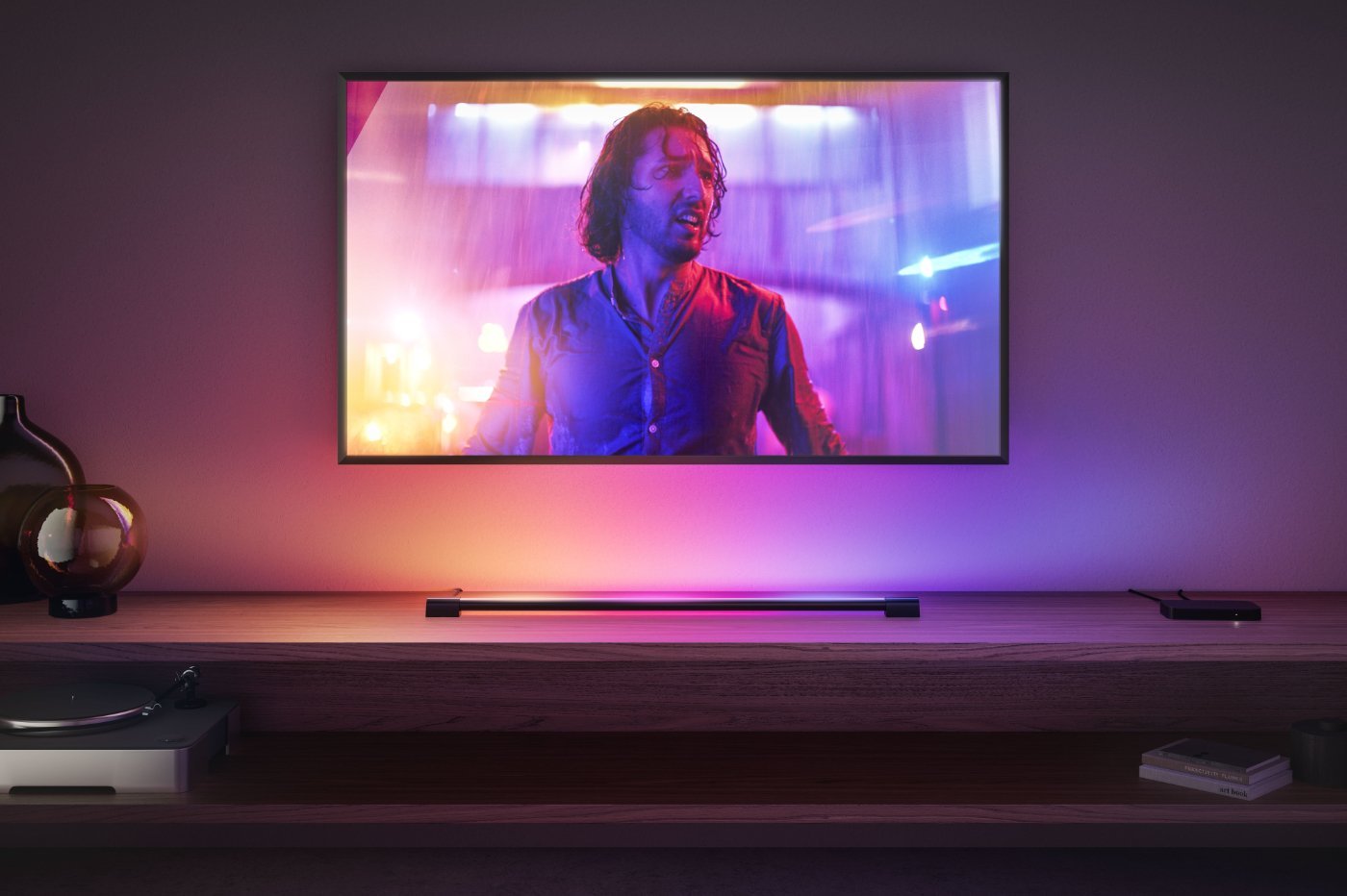 Philips ambiance le salon avec de nouvelles lampes connectées : Hue Signe  et Play