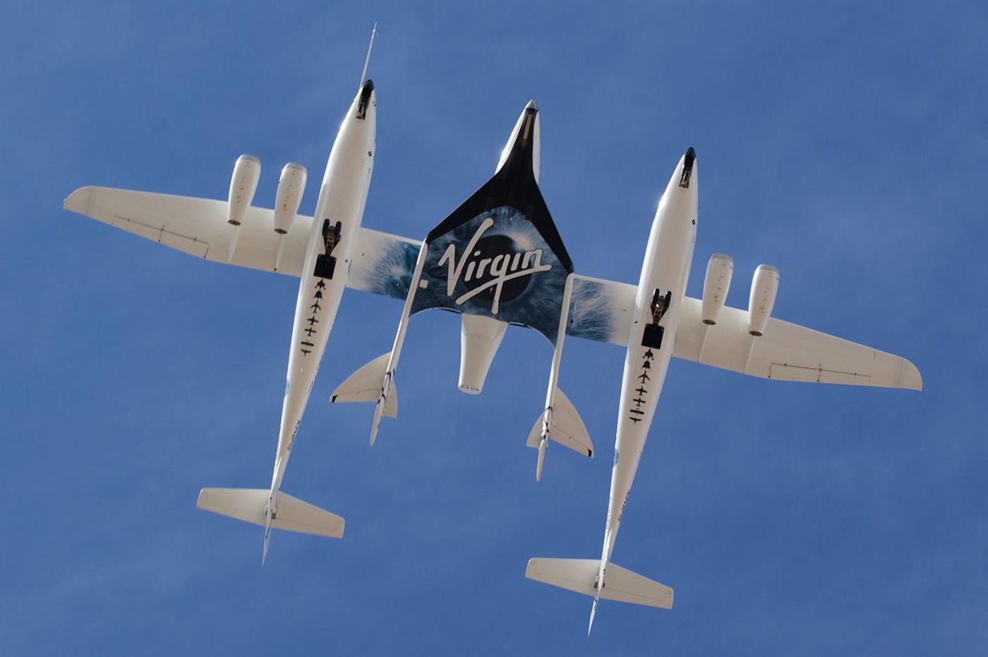 virgin-galactic-avion-fusée