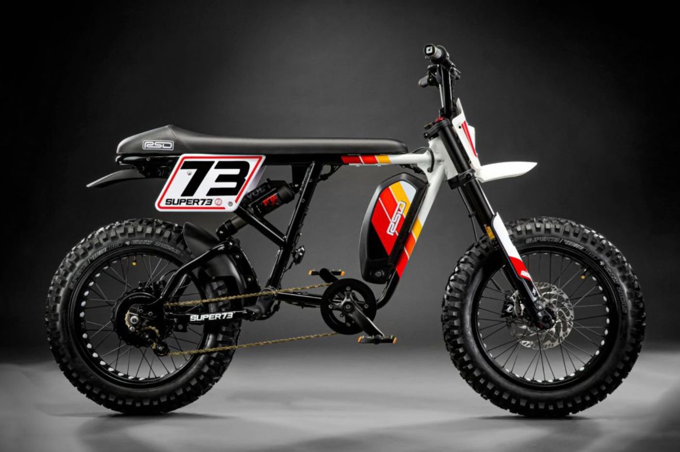 Mi-vélo mi-moto-cross, le nouveau modèle de Super73 ne laisse personne  indifférent