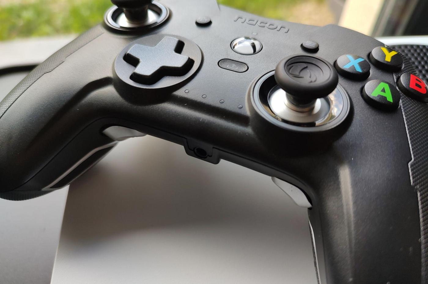 Test manette Nacon Revolution X