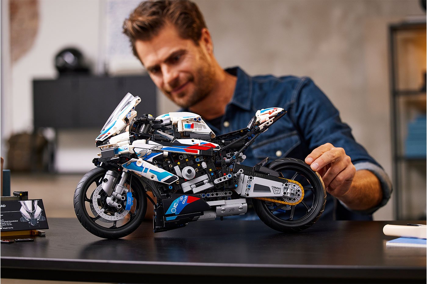 La moto BMW M 1000 RR version LEGO Technic est déjà disponible !