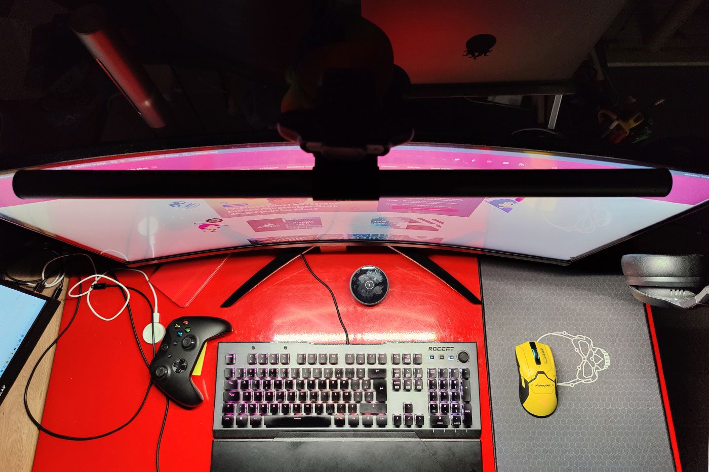 Test ScreenBar Plus de BenQ : la lampe de bureau LED qui sait se faire  oublier