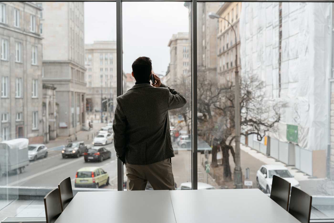 Homme téléphone