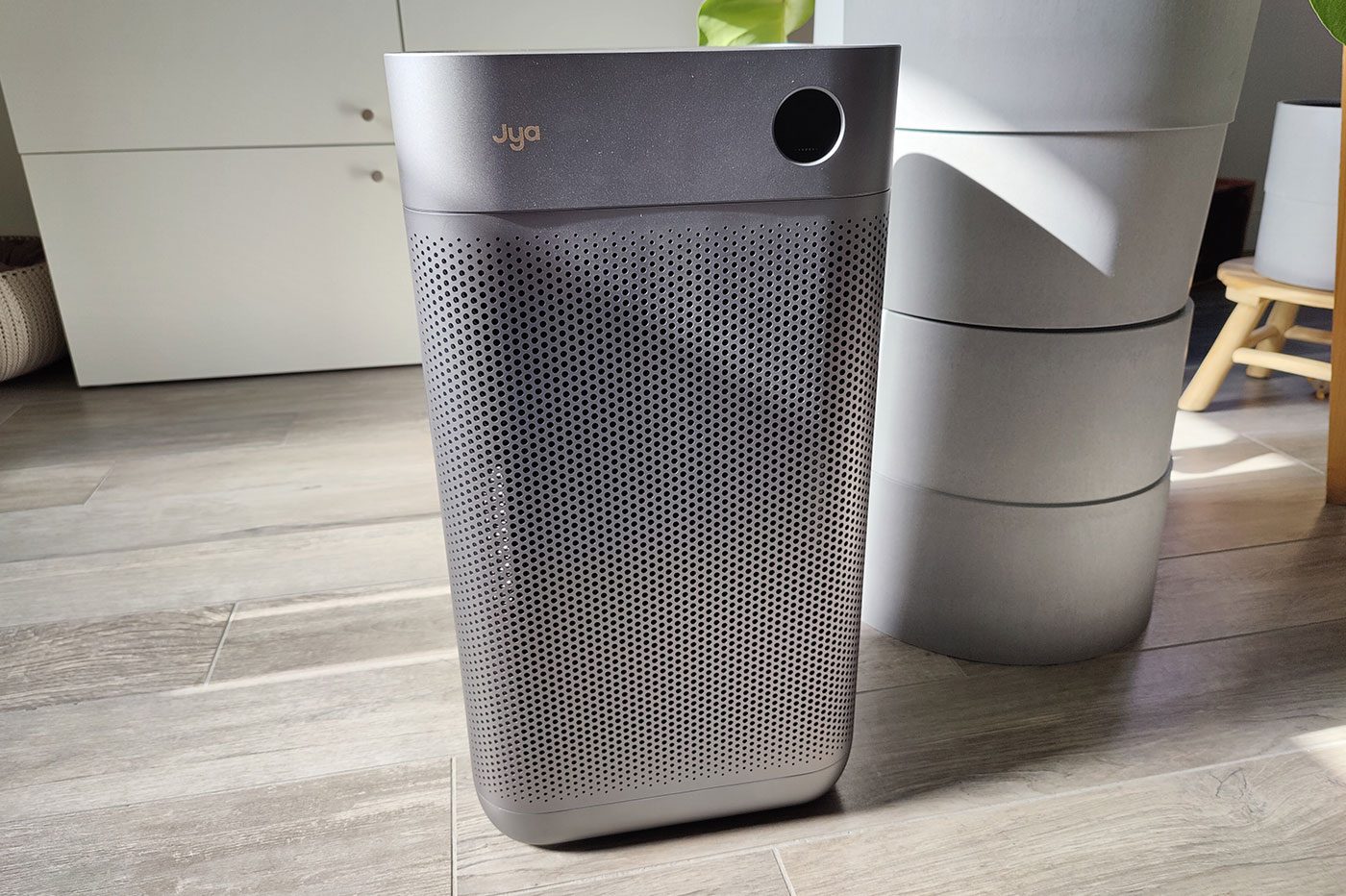 Test d'un purificateur d'air HEPA mobile pour la maison