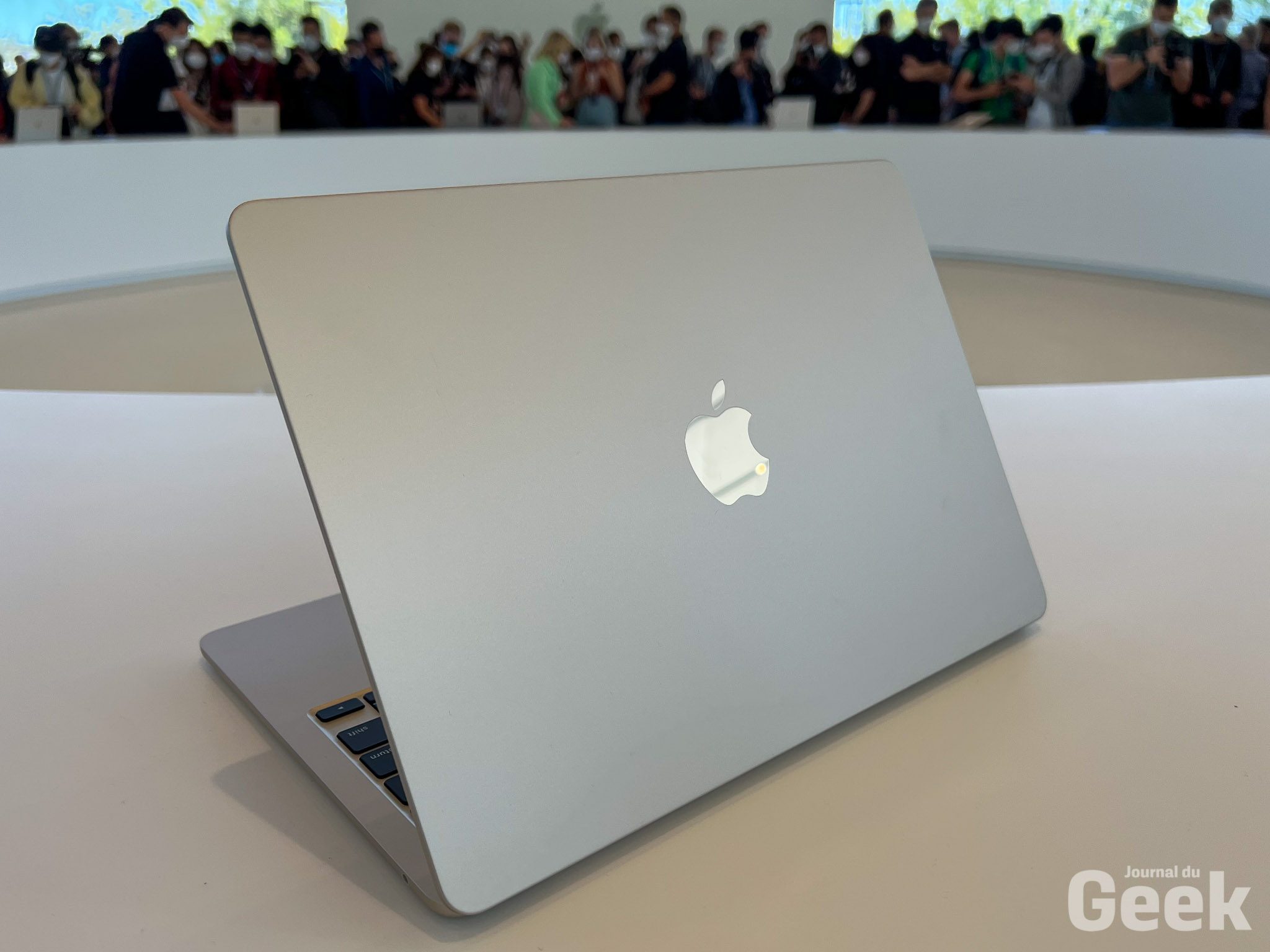 Test Apple MacBook Air M2 : de la 4K au petit déj !