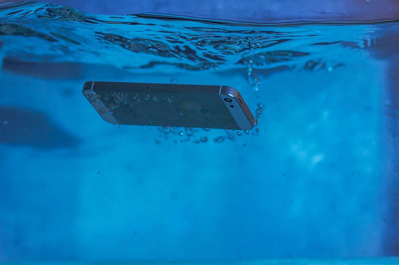 iPhone eau piscine