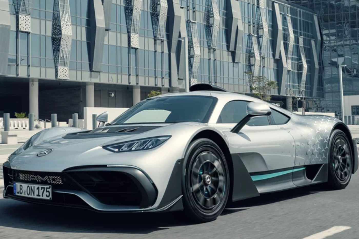 Voici enfin l'AMG One (2022), la Formule 1 routière de Mercedes !