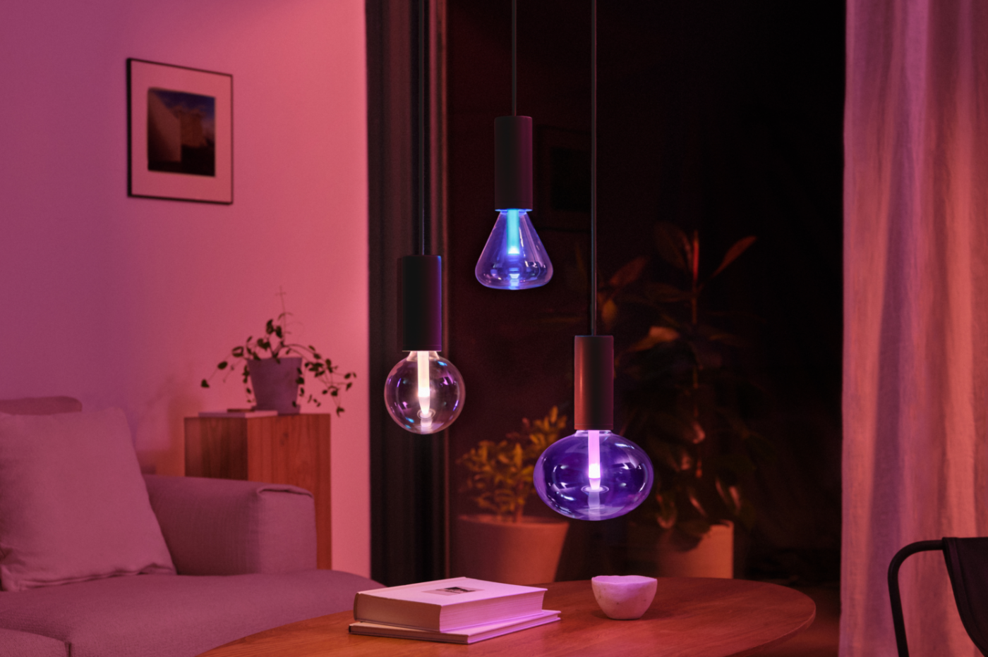 Philips Hue : nouvelles ampoules design et un bandeau lumineux