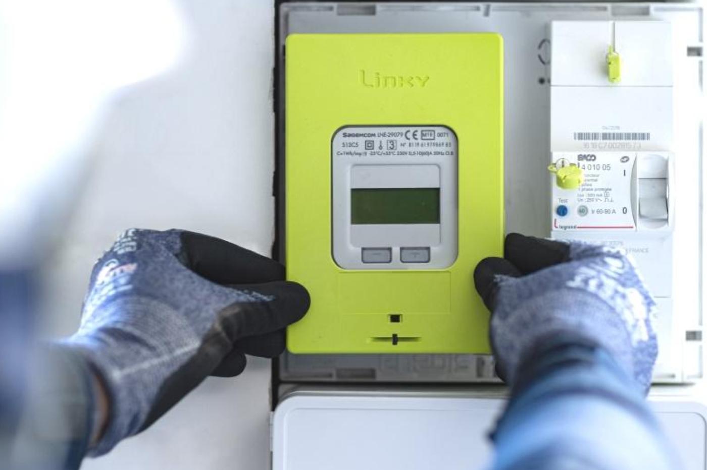 Compteur Linky et prise secrète TIC pour des économies