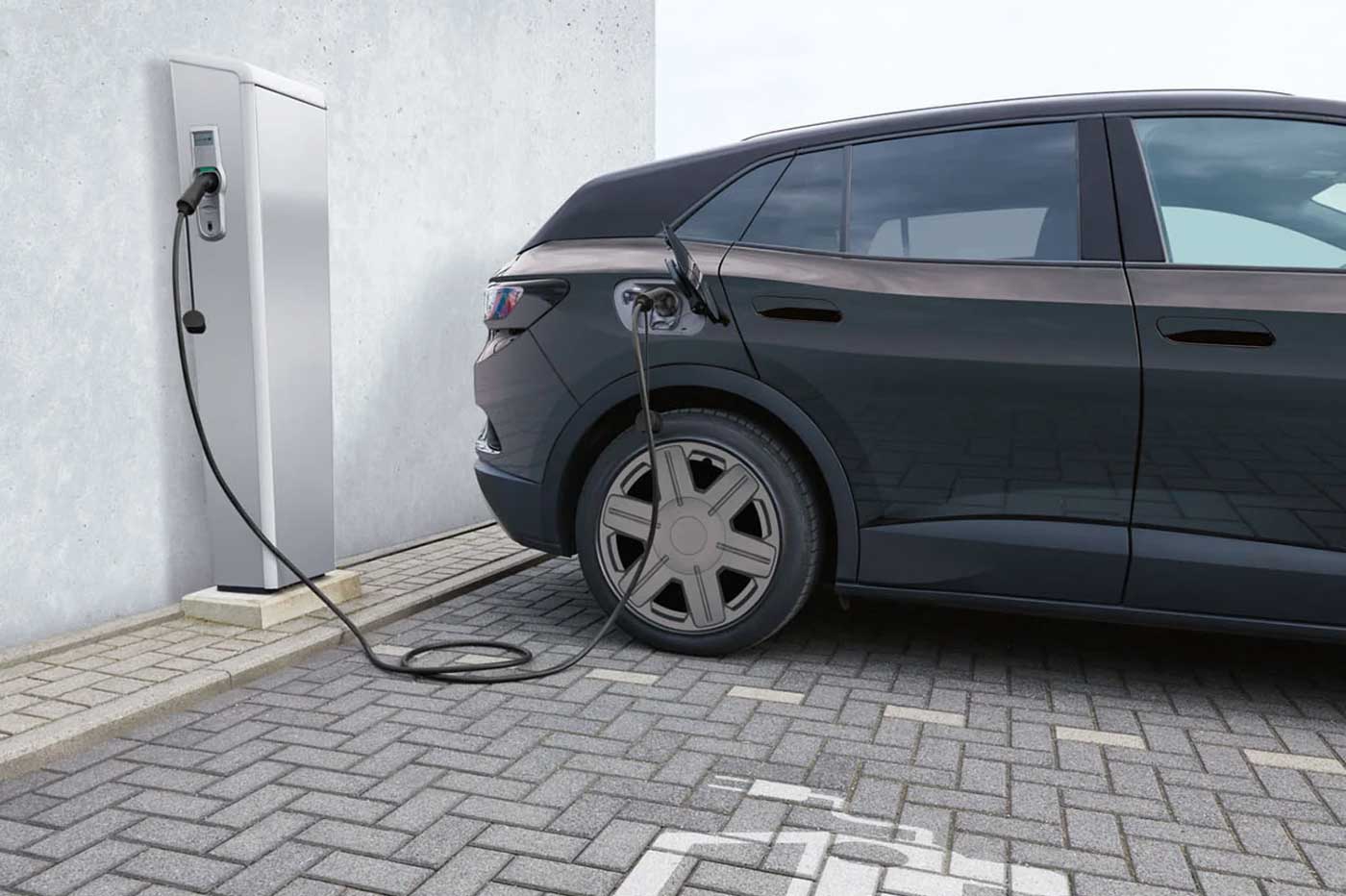 Voiture électrique et conduite à une pédale : comment ça fonctionne et  quels avantages ?