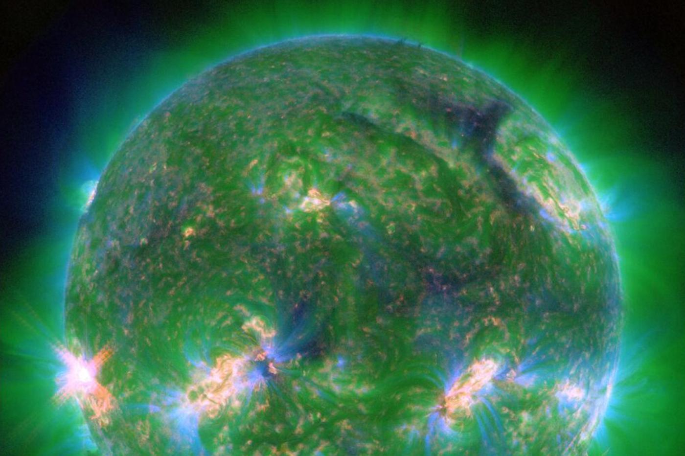 eruption solaire 9 janvier 2023 ultraviolet