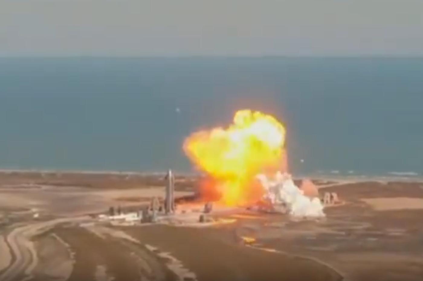 L'explosion du prototype de Starship SN9