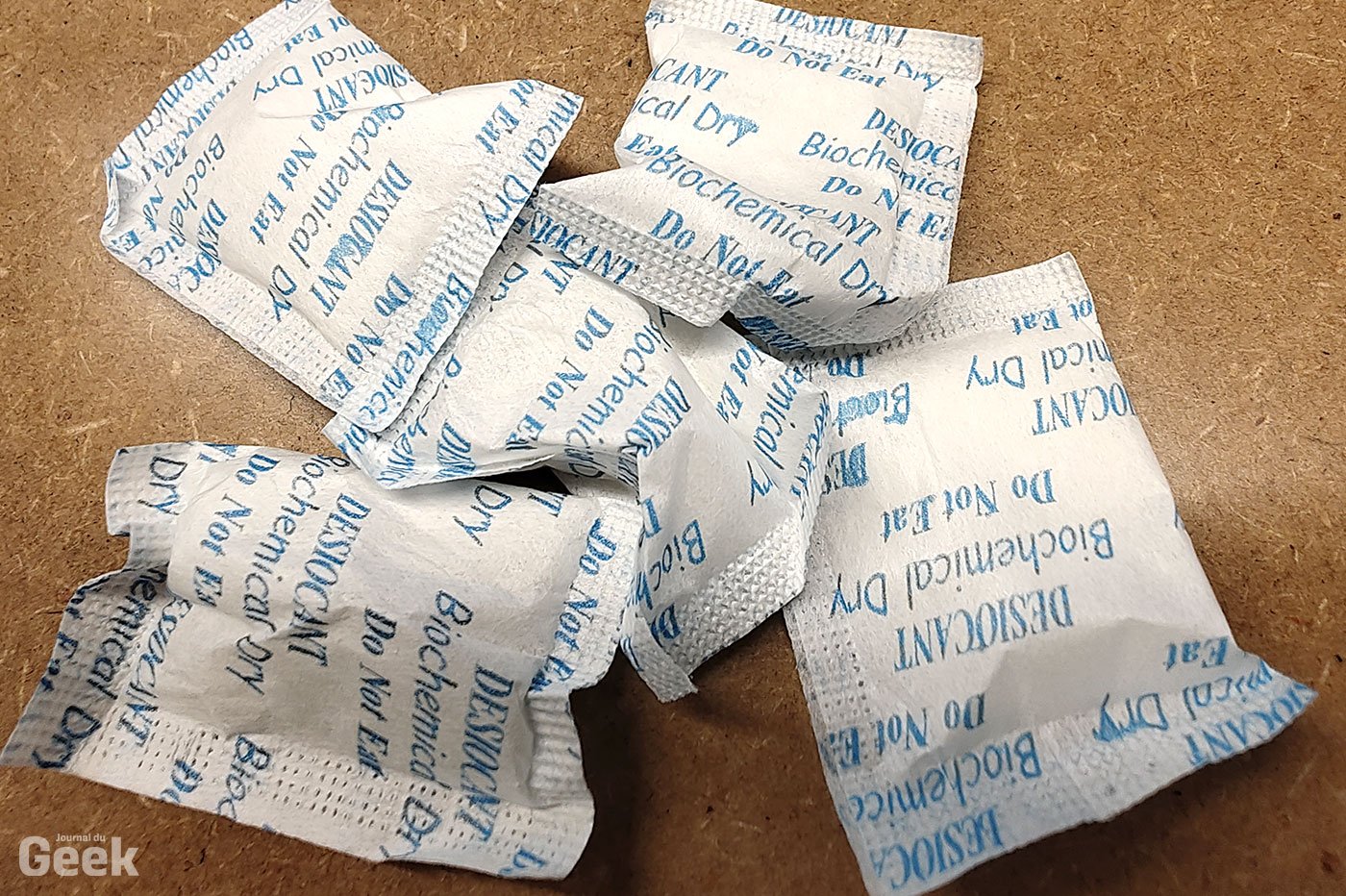 Pourquoi faut-il garder les sachets de “silica gel” ?