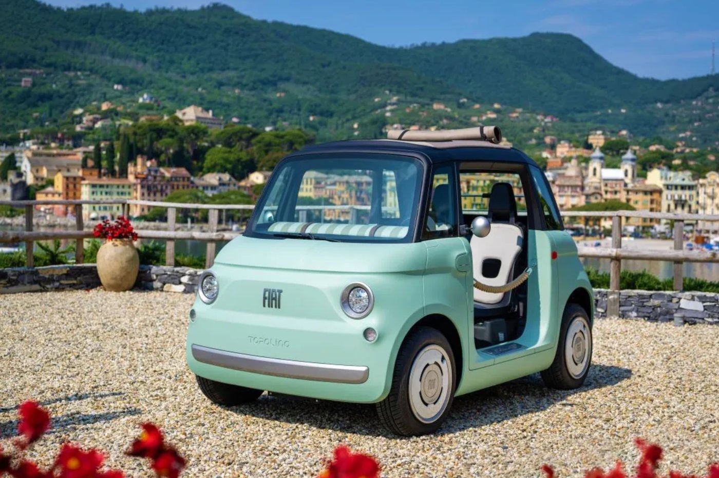 Fiat Topolino : une toute petite voiture pleine d'ambition