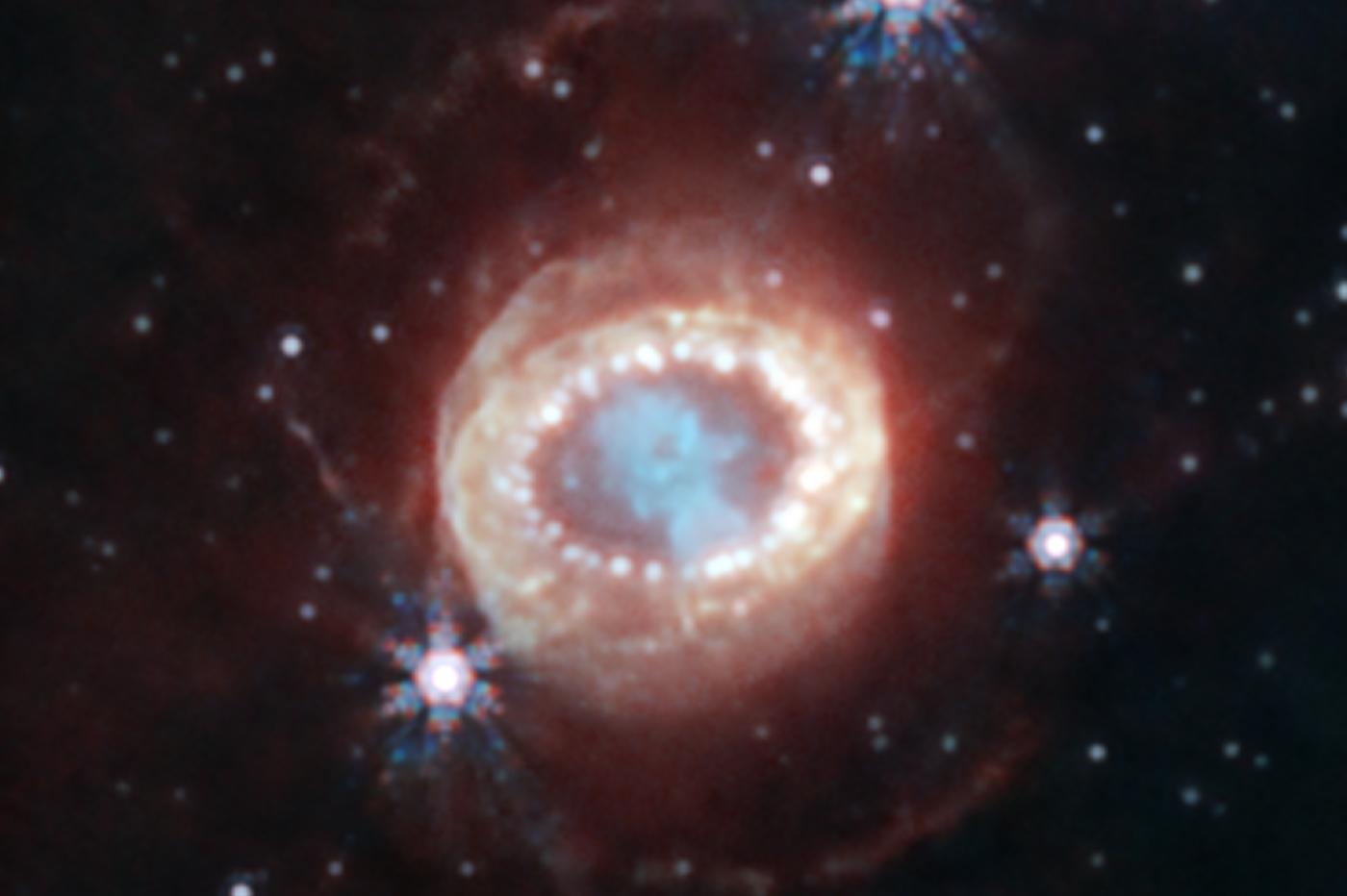 SN 1987A observée par le James Webb