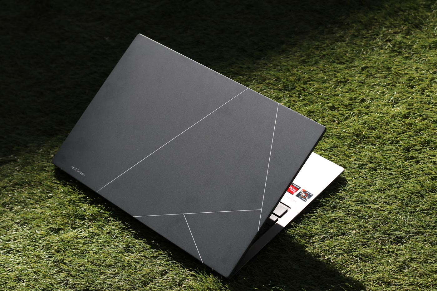 Test Asus Zenbook 15 OLED 2023 : il a presque tout pour plaire
