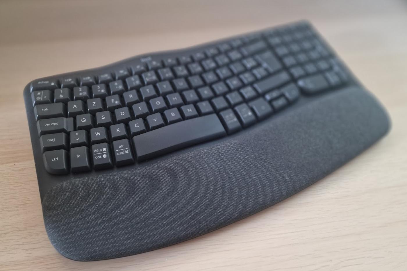 Logitech lance Wave Keys, son nouveau clavier ergonomique