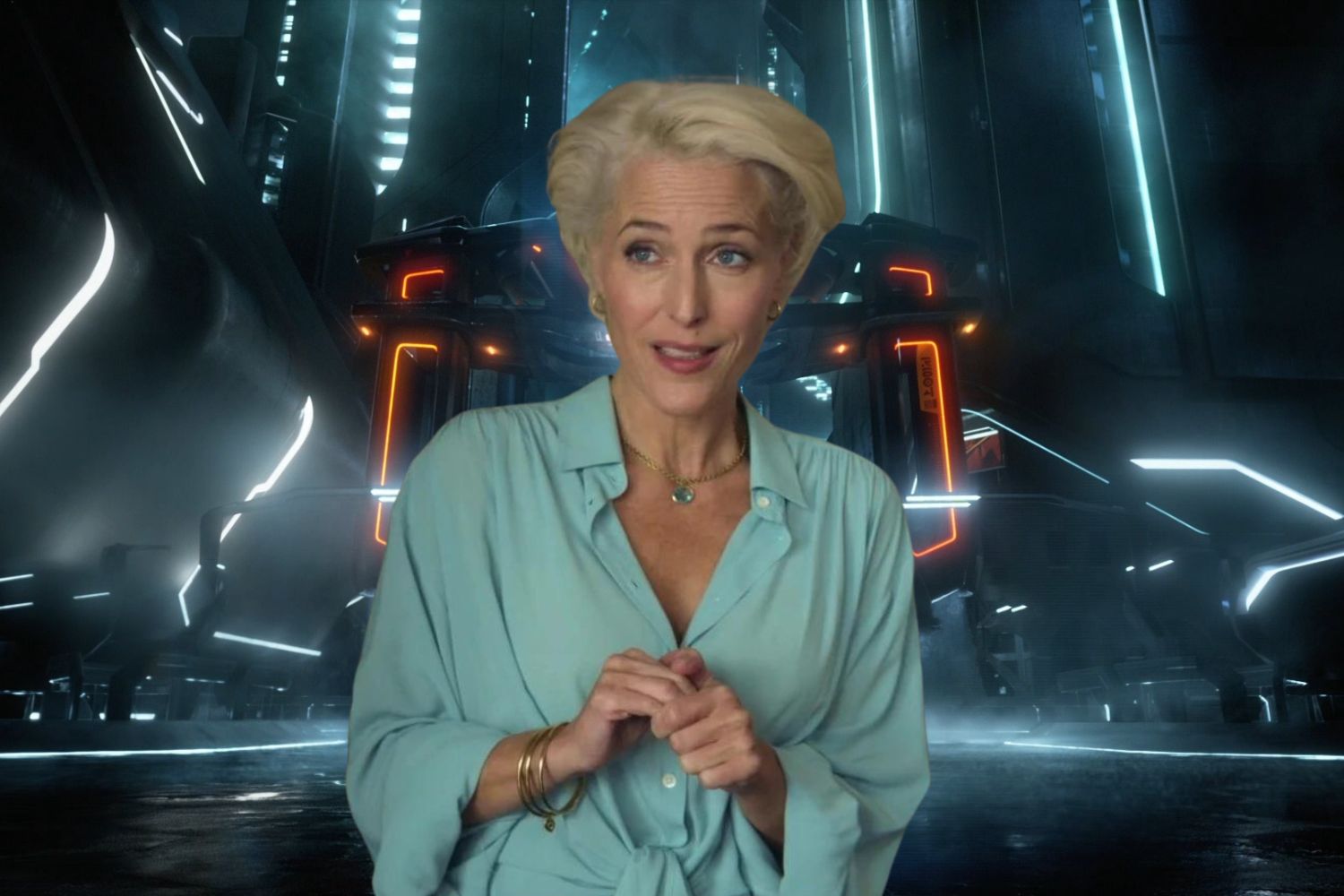 Gillian Anderson Tron 3