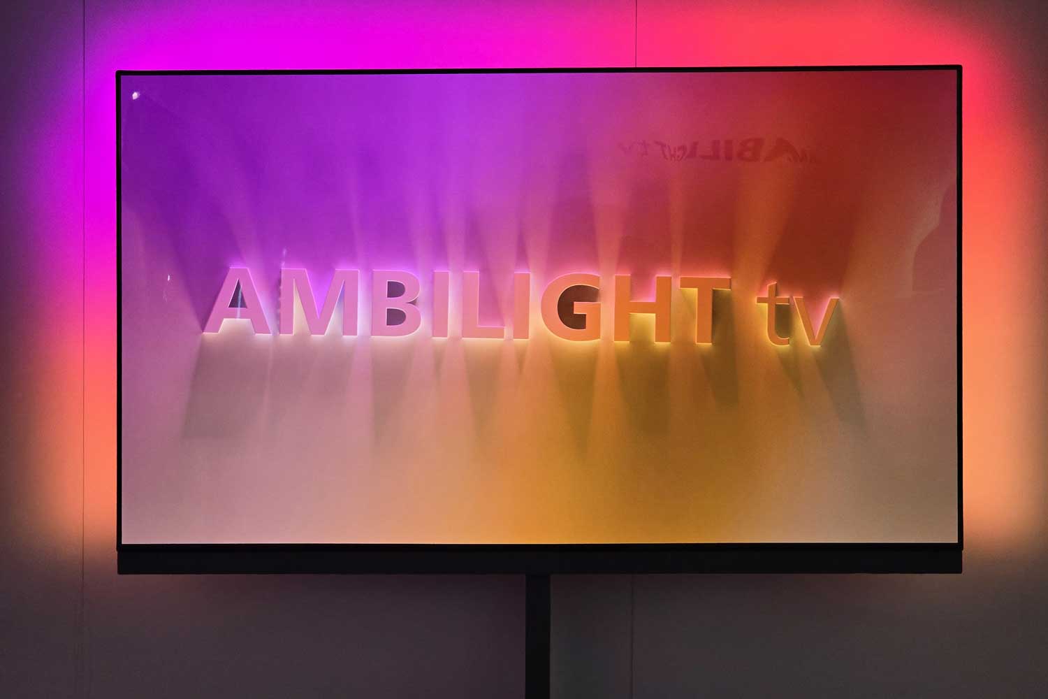 Découvrez la TV Ambilight Philips ! Notre avis, le prix, son