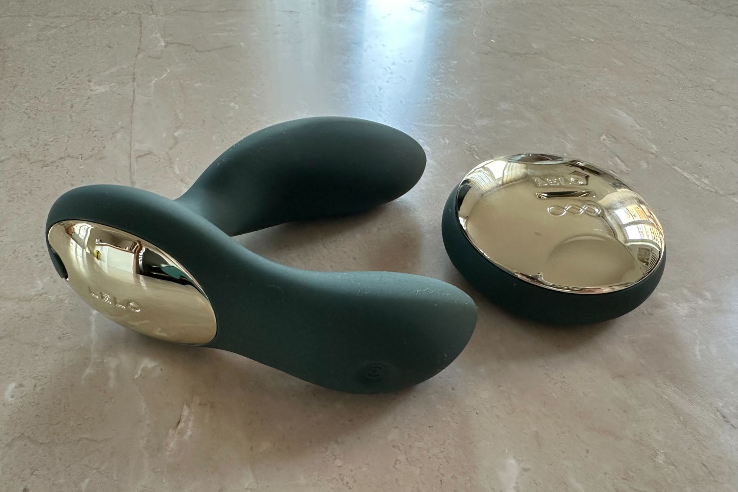 Lelo Hugo 2 Remote 2