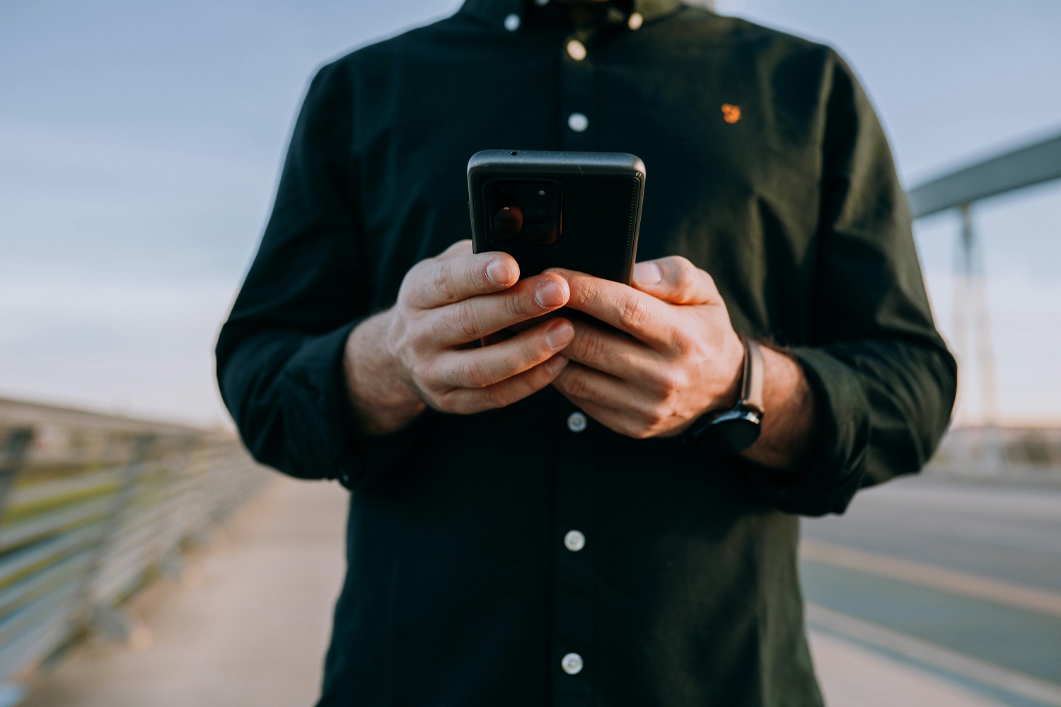 Sans crier gare, cet opérateur dégaine un forfait mobile 150 Go à prix dérisoire 😱