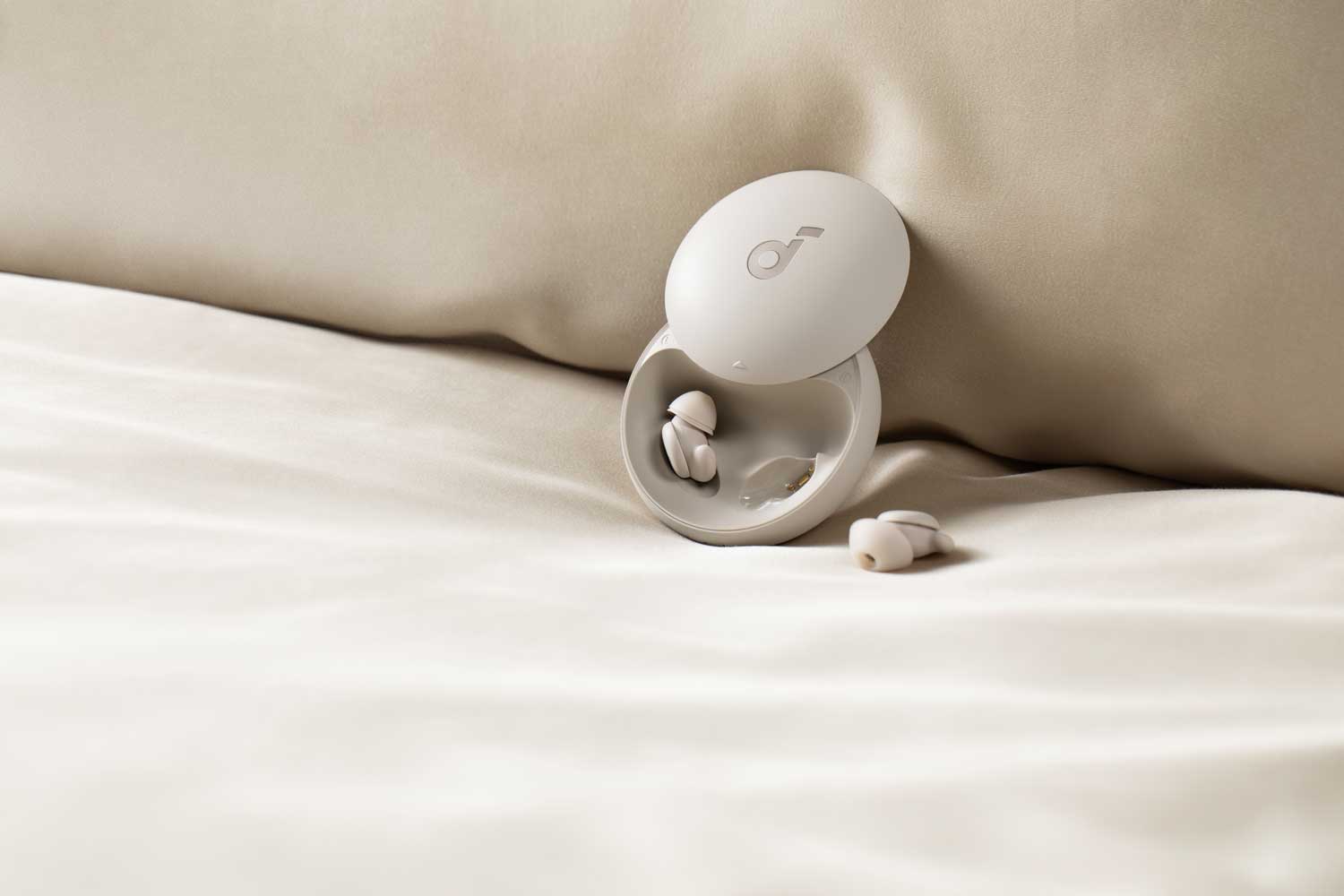 Anker Soundcore Sleep A20 Lifestyle