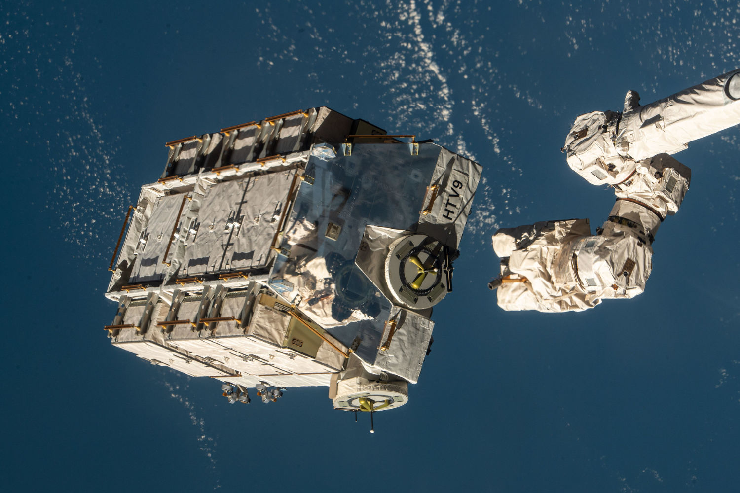 Iss Nasa Debris