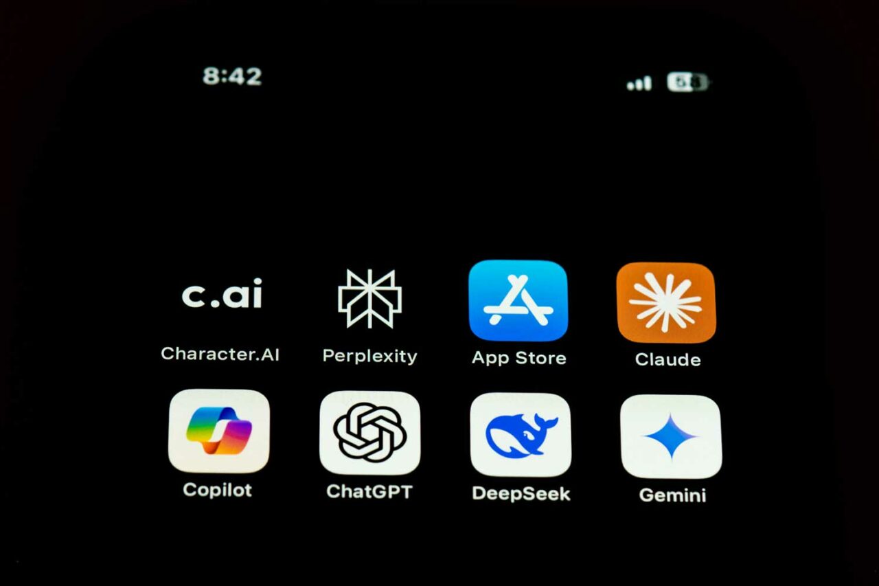 Applications Chatbot Copilot Chatgpt Deepseek Gemini Perplexity Claude