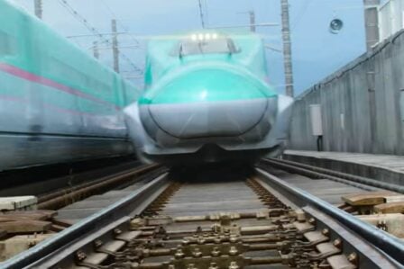 Bullet Train Explosion (2)