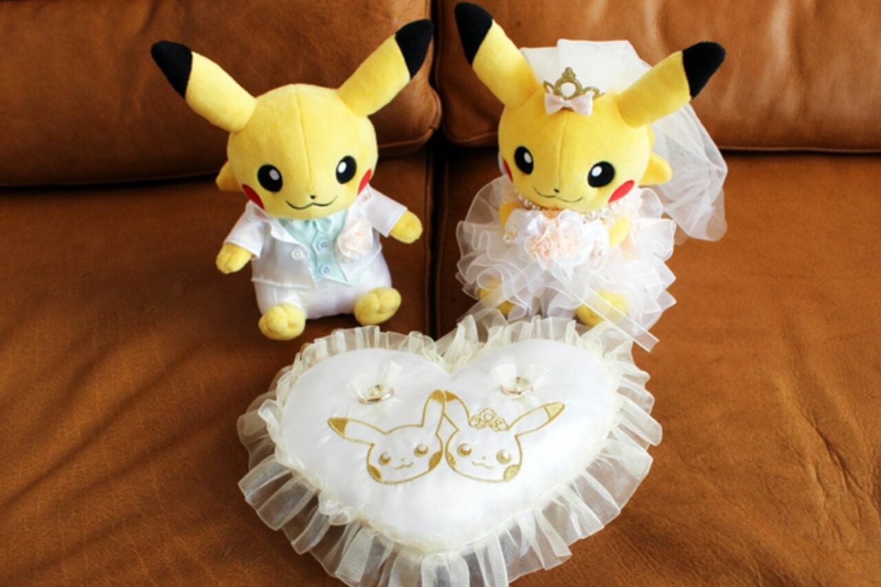 Pokémon Pikachu Mariage Peluche
