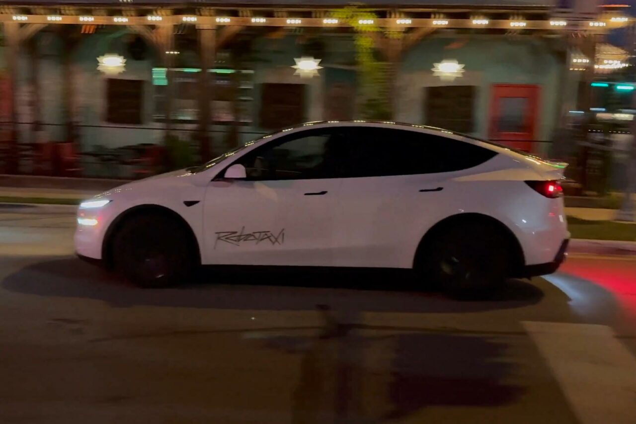Tesla Robotaxi