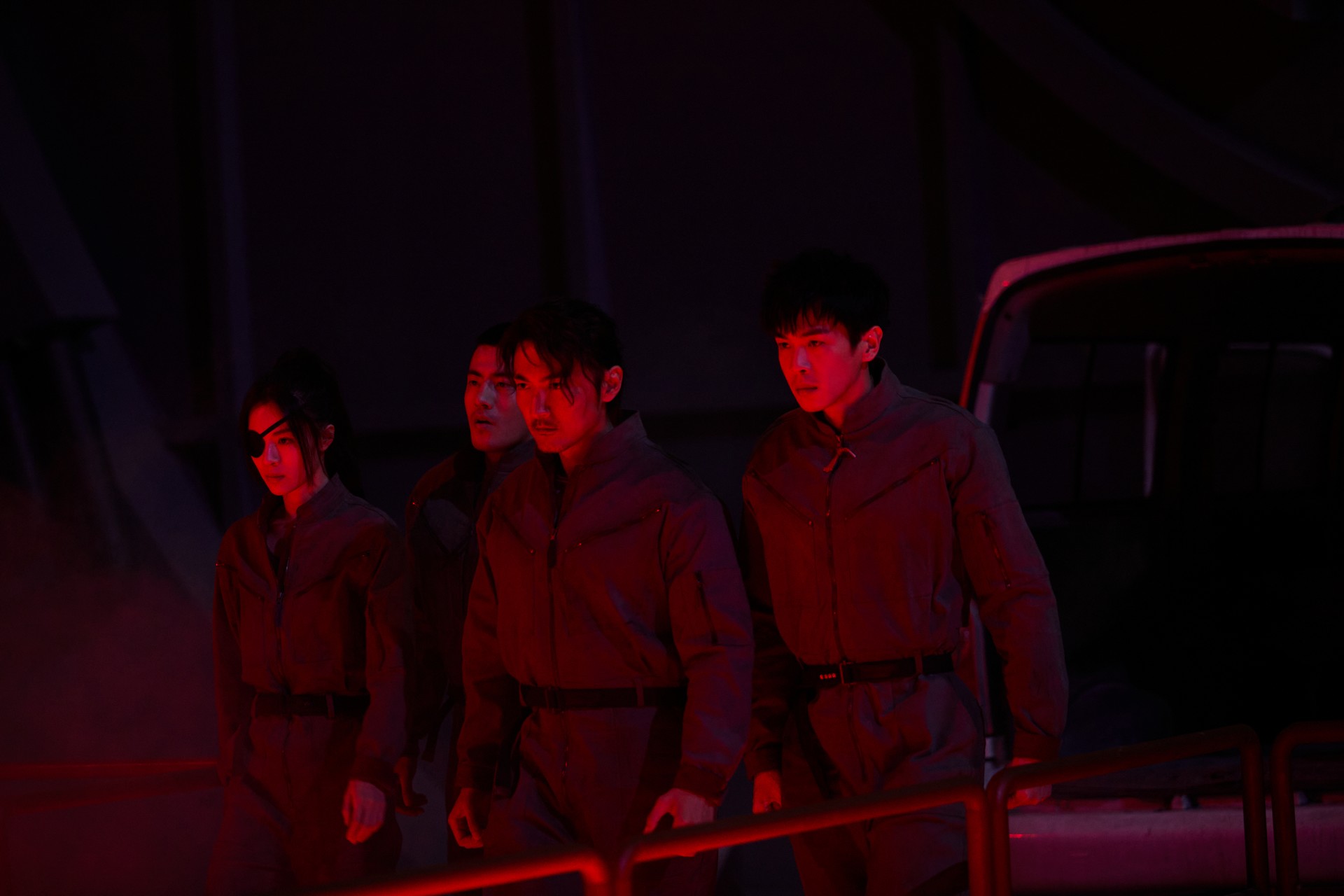 Pourquoi vous devez absolument voir Escape From the 21st Century, le film le plus fou de l'été !