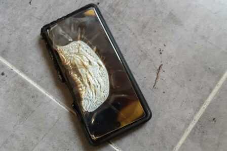 Google Pixel 6a Feu 1