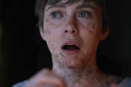 Od Knock Kojima Jeu Horreur Sophia Lillis