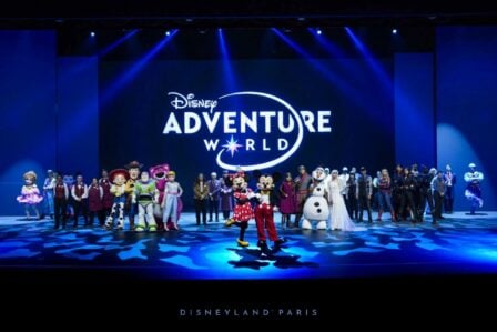 Disney Adventure World Logo Personnages