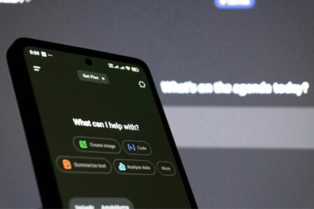 Chatgpt Smartphone (2)