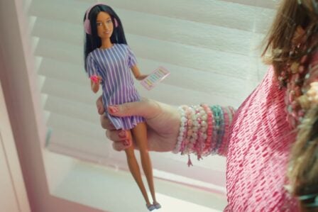 Première Barbie Autiste Annonce