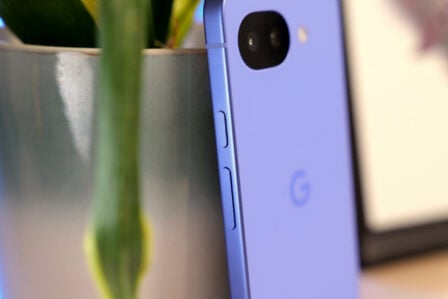 Google Pixel 10a Boutons