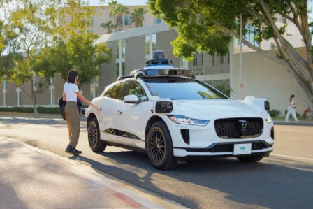 Waymo Robot Taxi Voiture
