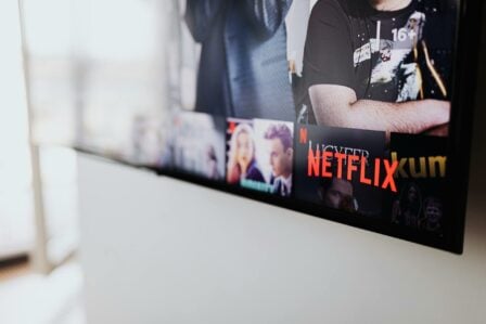 Est-il vraiment illégal d’utiliser un VPN pour accéder à des contenus localisés sur les plateformes de streaming ?