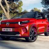 La Citroën ë-C3 peut descendre à 12 990 euros après aides. Mais ce prix cache une batterie réduite, 150 km d'autonomie réelle, pas de recharge rapide de série. On vous explique tout.