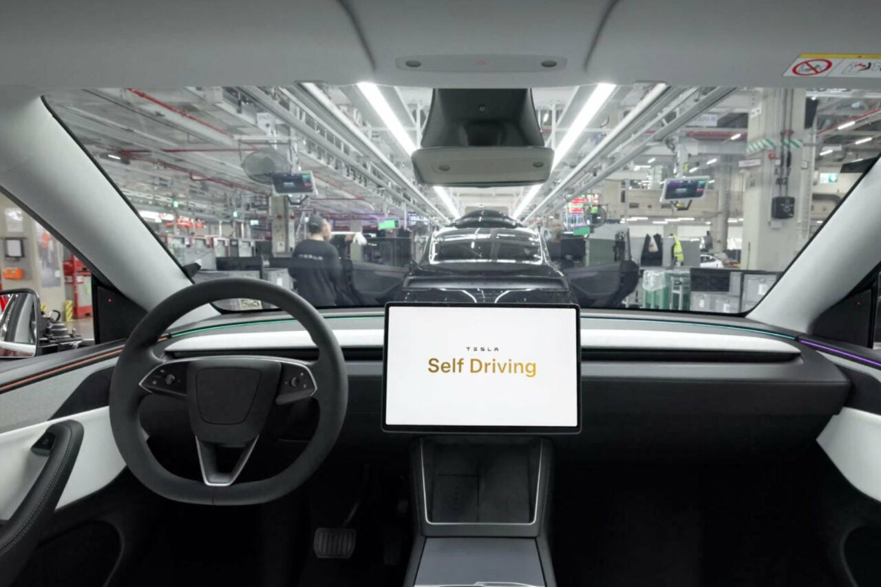 Telsa Fsd Voiture Autonome Europe