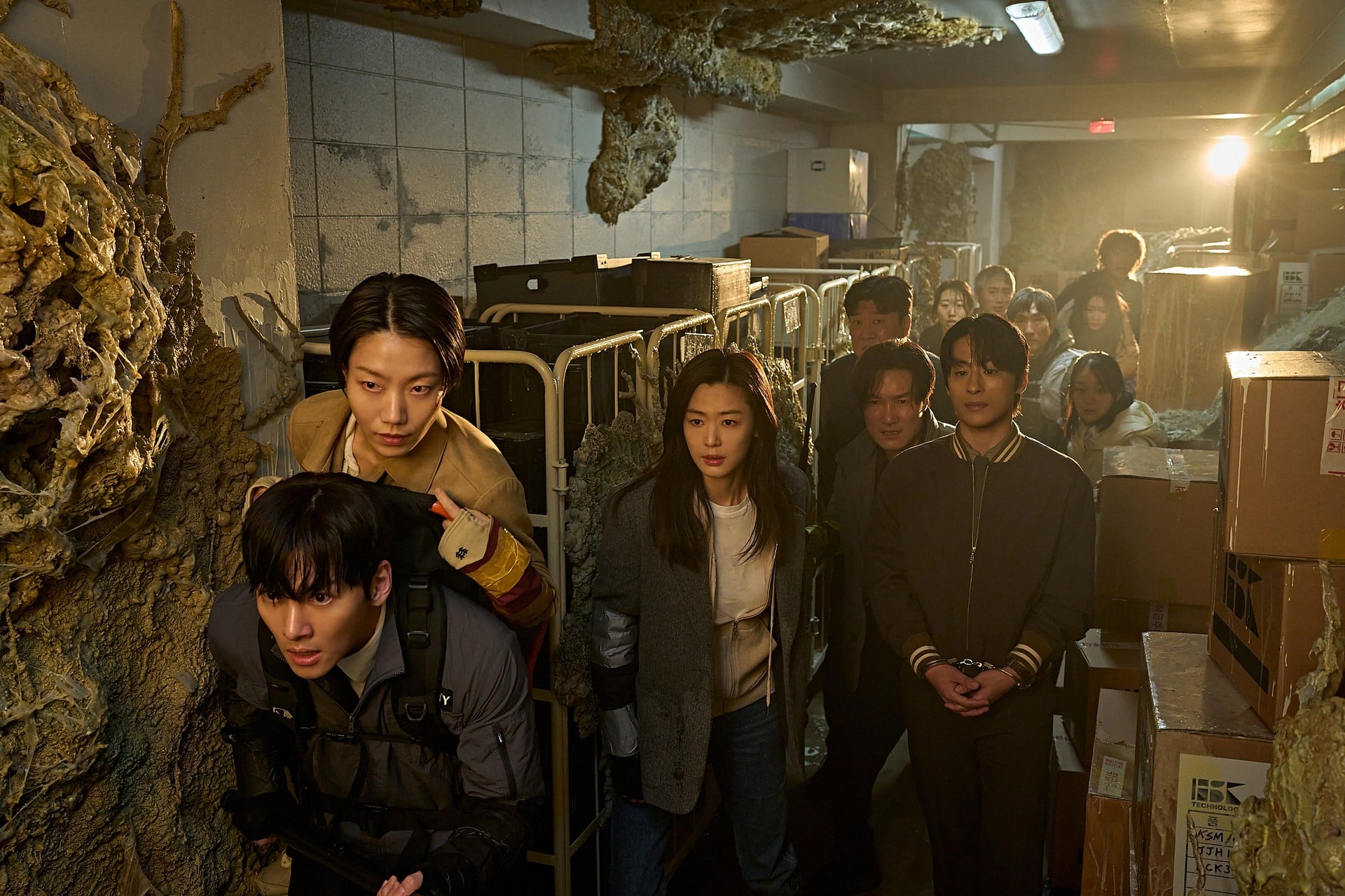 Critique Colony&nbsp;: des zombies en mode cirque du sommeil