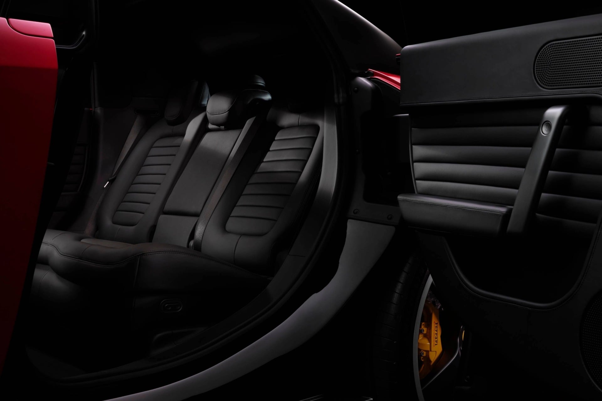 Ferrari Luce Premiere Voiture Electrique 2026 3