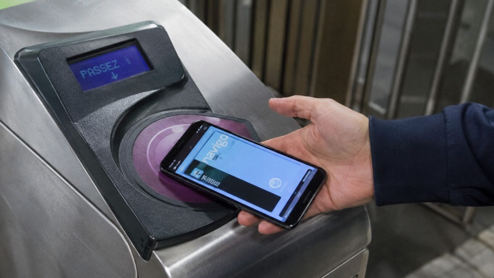 Le Pass Navigo annuel débarque enfin sur smartphone, et vous pouvez le tester